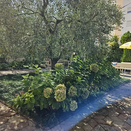 Seaside Bliss 1 Golem (Tirana)